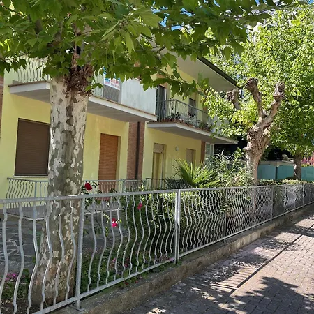 Cn012 - Cesenatico, Bilocale Con Aria Condizionata E Posto Auto